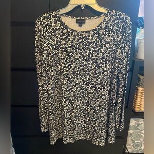 J. Jill Black and White Floral Tunic